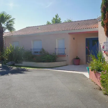 Les De Bellevue Holiday home *