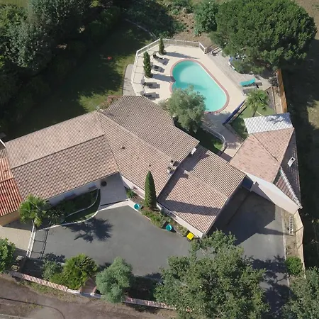 Dom wakacyjny Les De Bellevue *